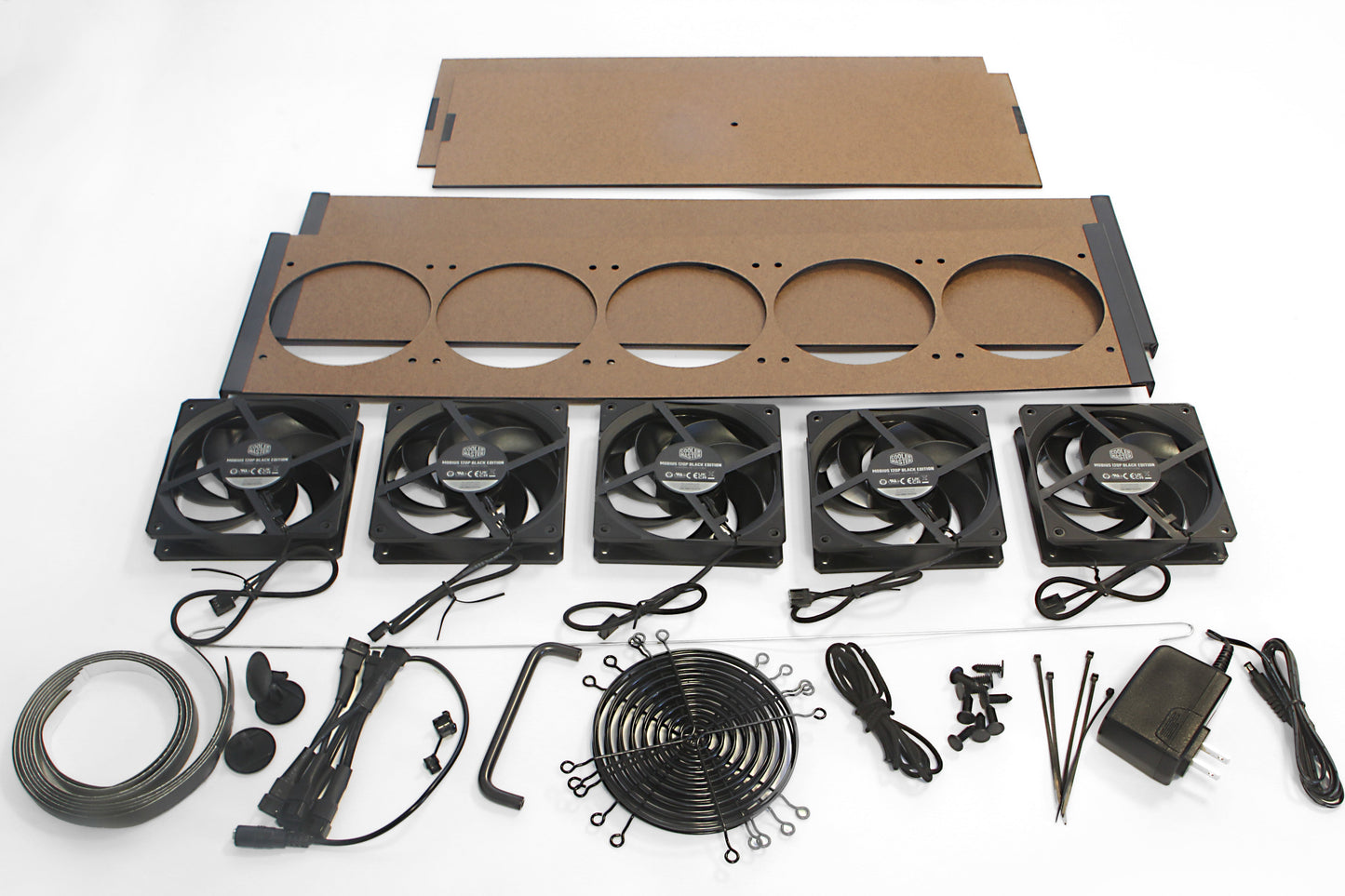 Luggable Ultra 5-Fan Mobius — compact hardboard model UK