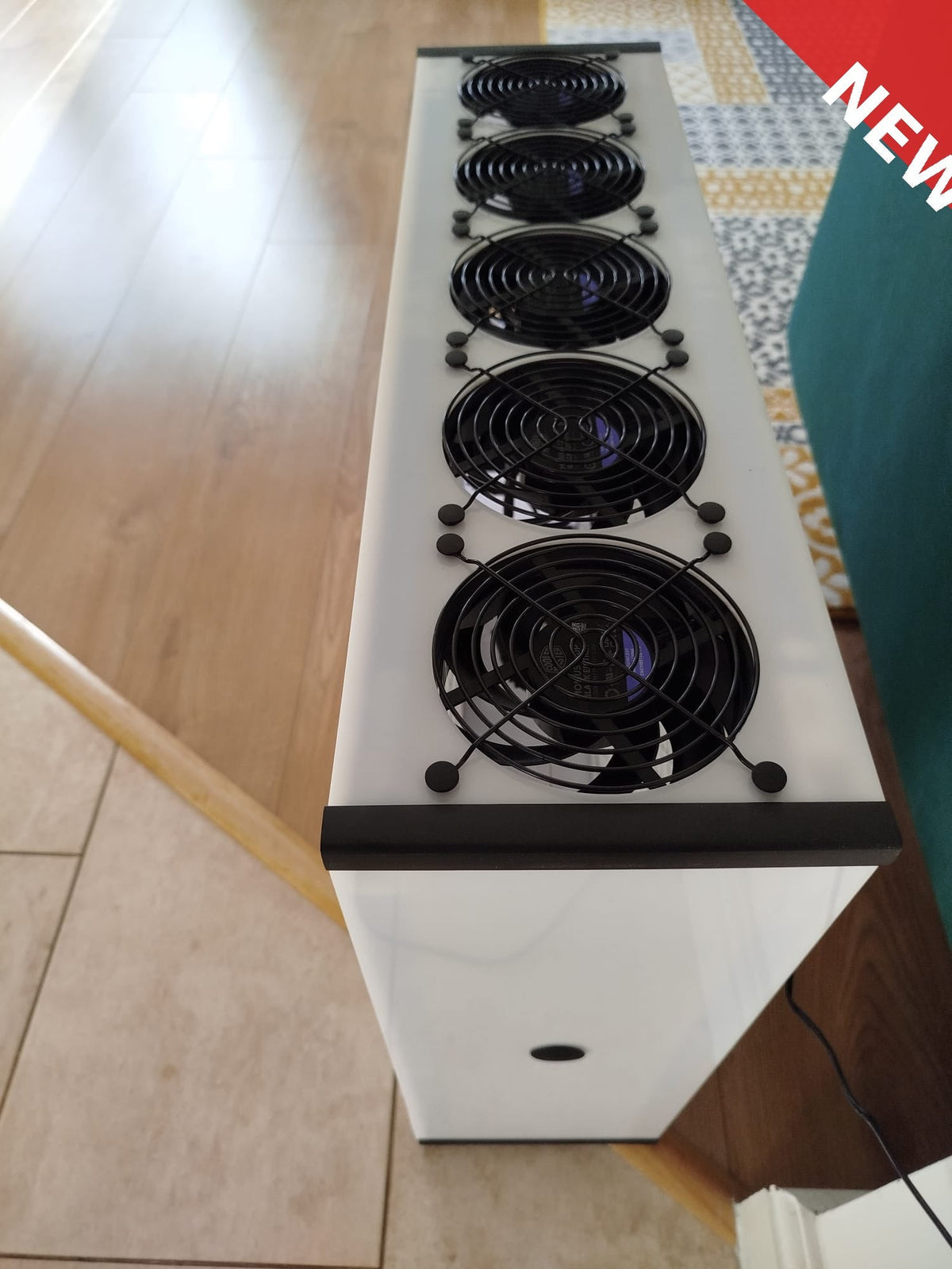 Luggable XL Blanc — premium white acrylic 7-fan air purifier